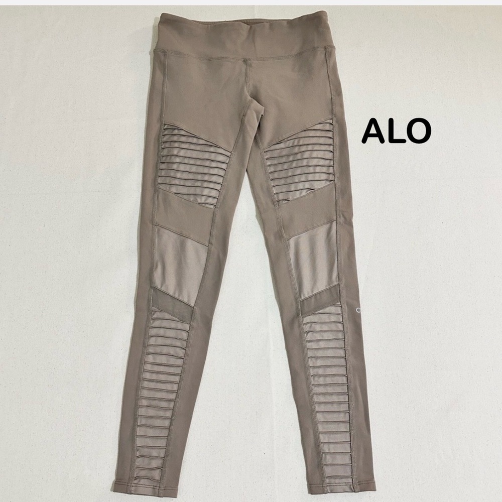 Alo yoga women’s moto legging xsmall